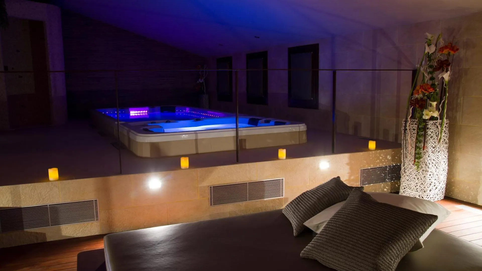 ****  Cal Barber Hotel Botarell Spain